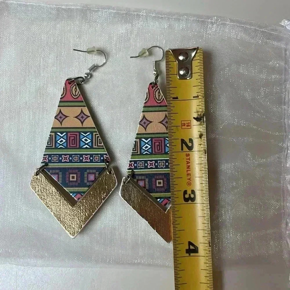 Plunder Southwestern Boho Large Wooden Dangle Earrings Artsy Hippie Western - Picture 4 of 4